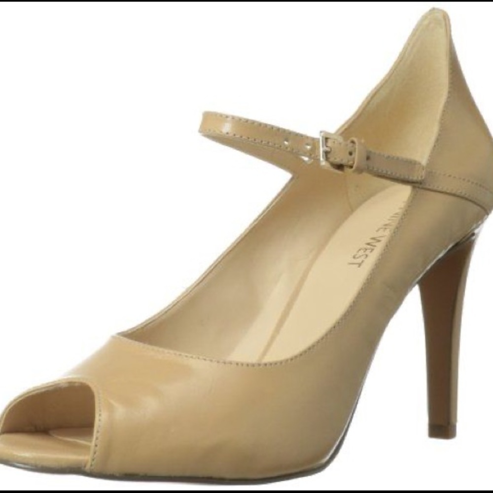 NWT Nine West Leather Pumps. 8.5M
